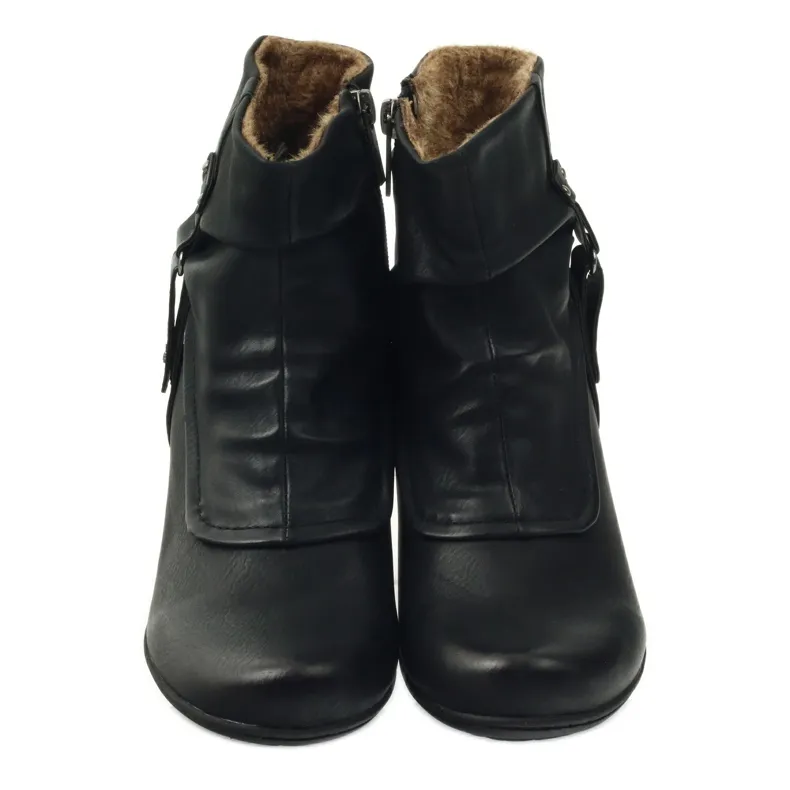 Black boots, super comfortable Aloeloe