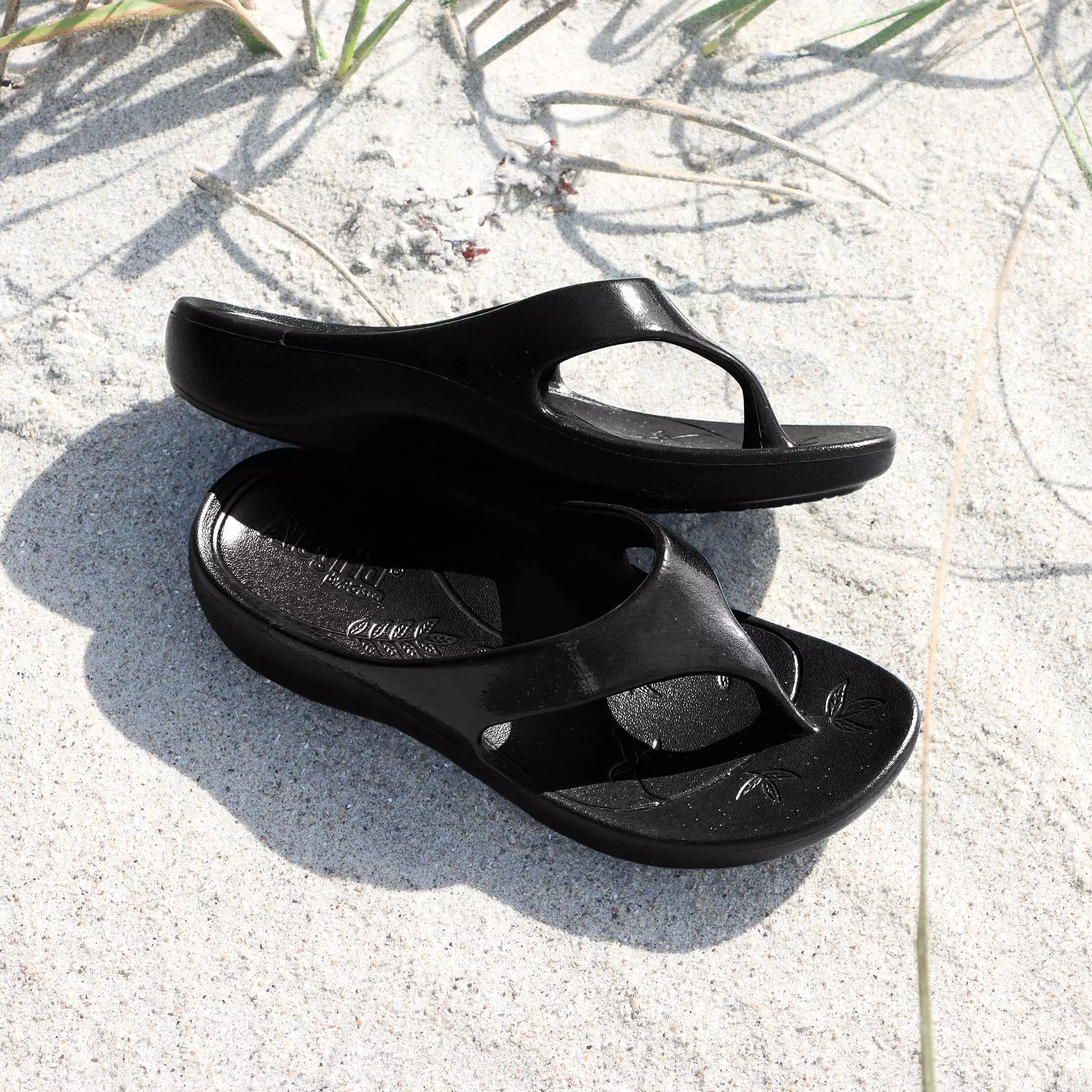 Ode Black Gloss Sandal