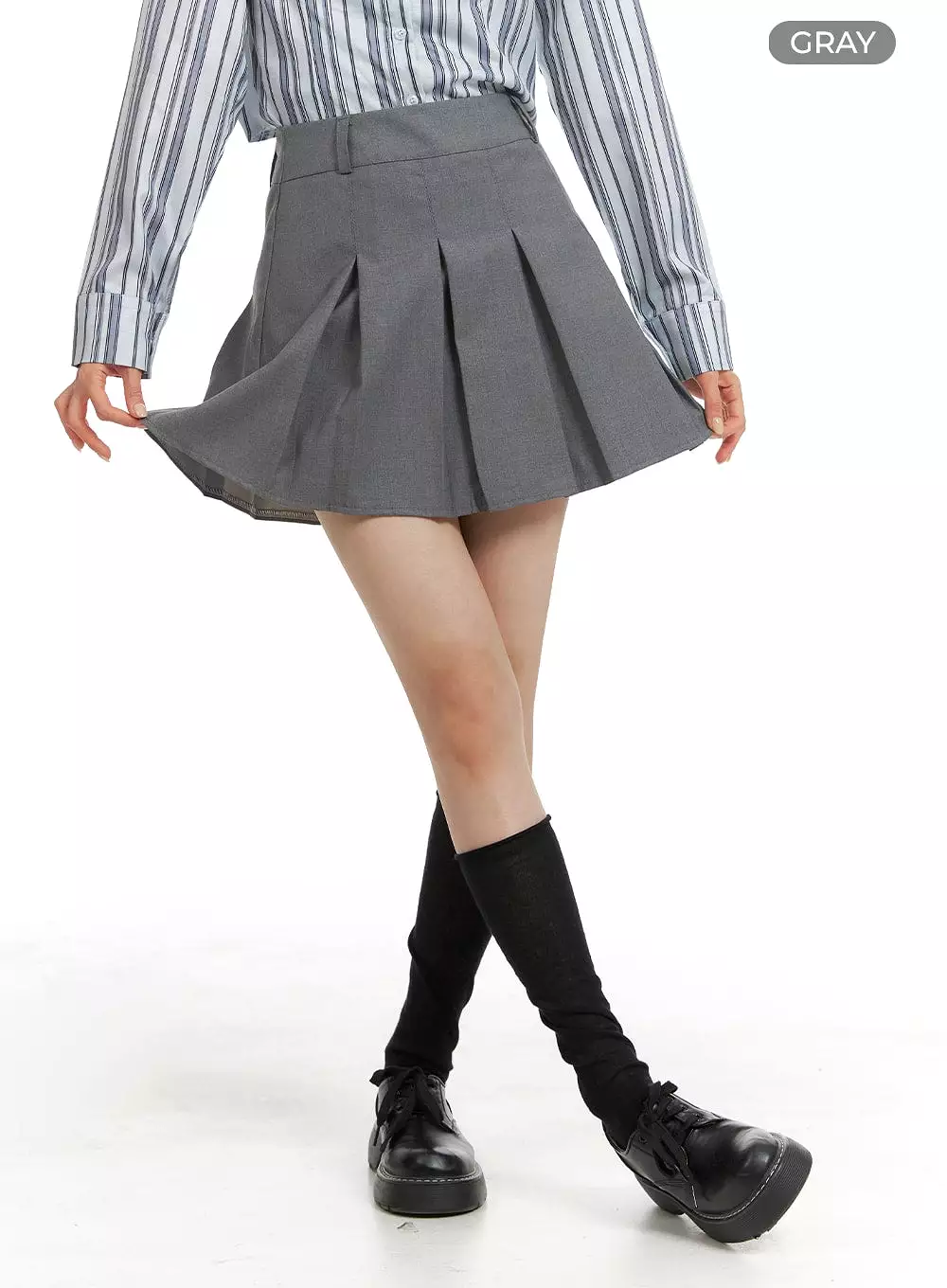 Solid Pleated Mini Skirt OM420