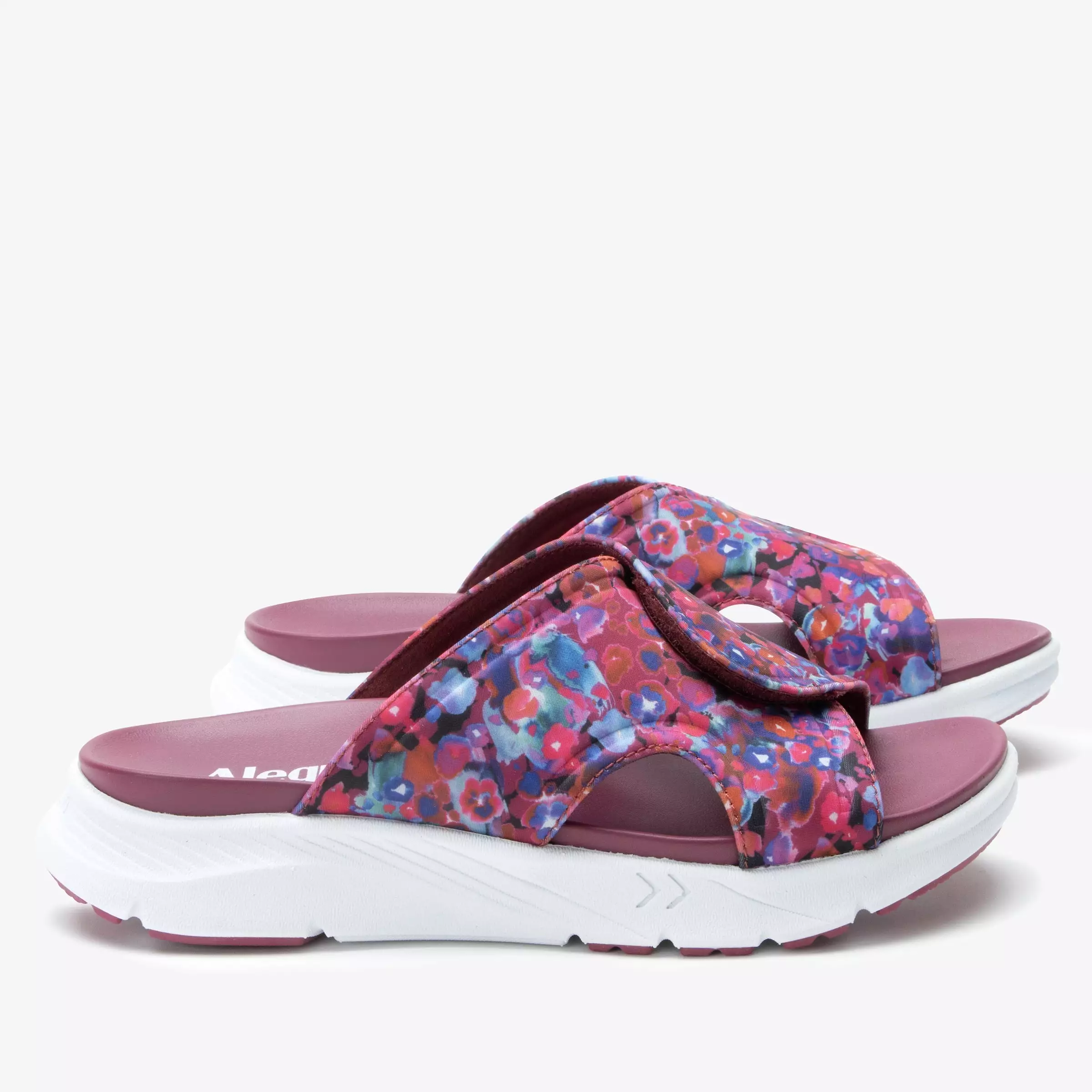 Sunie Poppy Pop Sandal