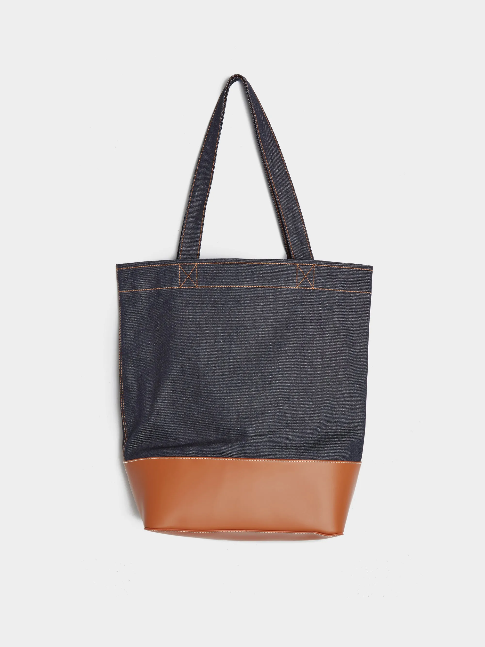 Tote Axel, Caramel